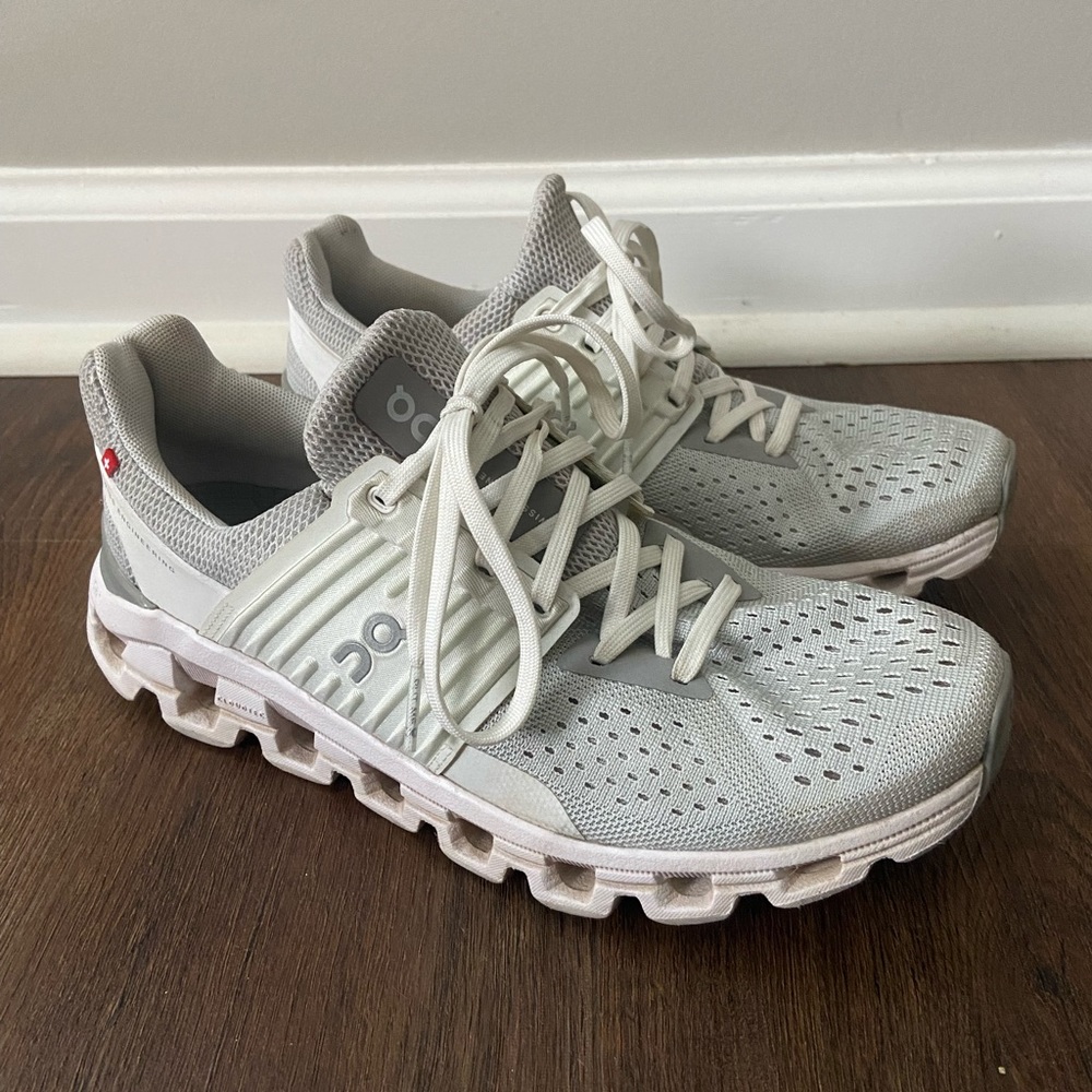 On Cloudswift Running Shoes